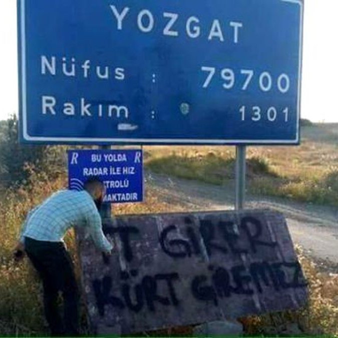 armancame_'s tweet photo. 🔴Biçerdöveri yanan Yozgatlıya 800 bin TL toplayıp destek olan Kürtler, tek geçim kaynağı olan hayvanının telef olması sonucu ağlayan gariban Kürdün sesini duyar mı? https://t.co/gdIGFgskVd