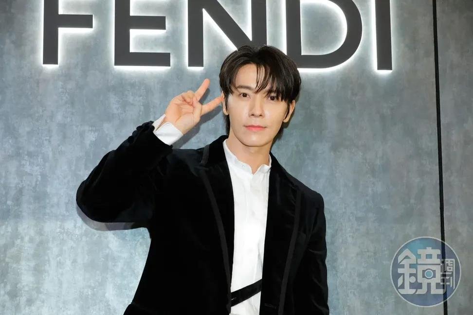 TheLees_HyukHae's tweet photo. 260723

DONGHAE X FENDI

Press photos 📸

#DONGHAE #동해 https://t.co/qzjpmld6qp