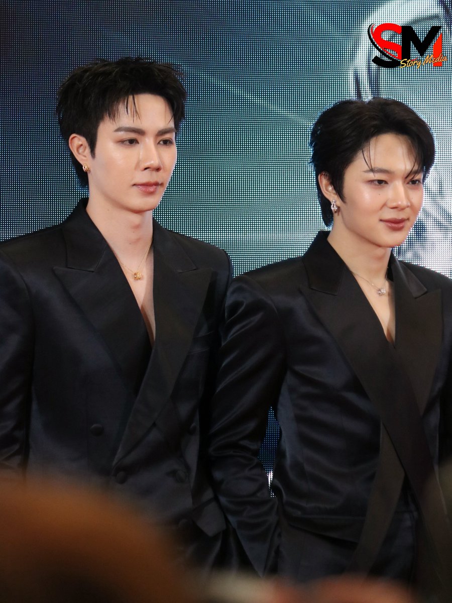 StoryMediaTH's tweet photo. “ซี - นุนิว” ร่วมเดินพรมในงาน Thailand Y Content Awards 2025 ✨

ZNN x TH YContent2025
#ซีนุนิว 
#YcontentAwards2025xDMD 
#ZeeNuNew #ZeePruk #NuNew https://t.co/55P7y7749Q