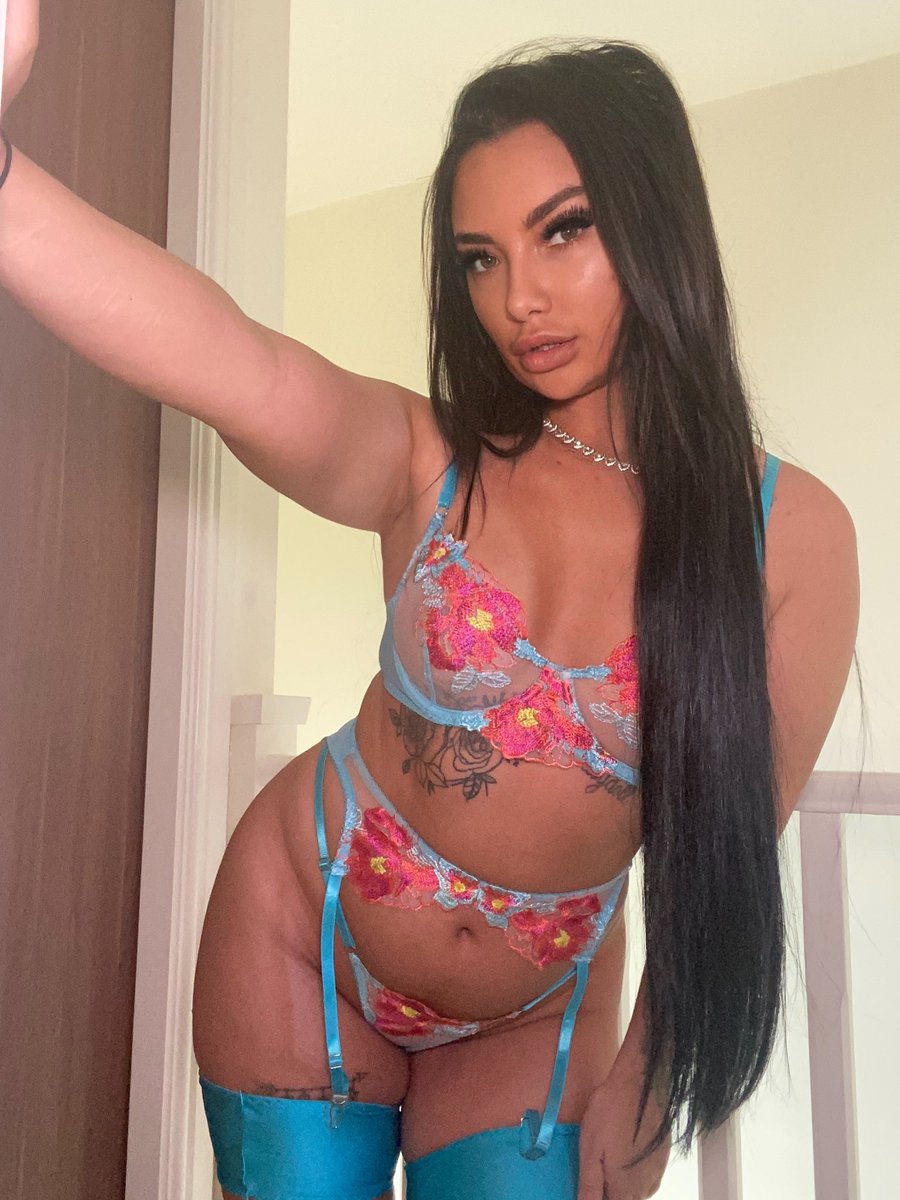 BankOfBrat's tweet photo. Keep obeying findom orders https://t.co/F5ol5ycUxX