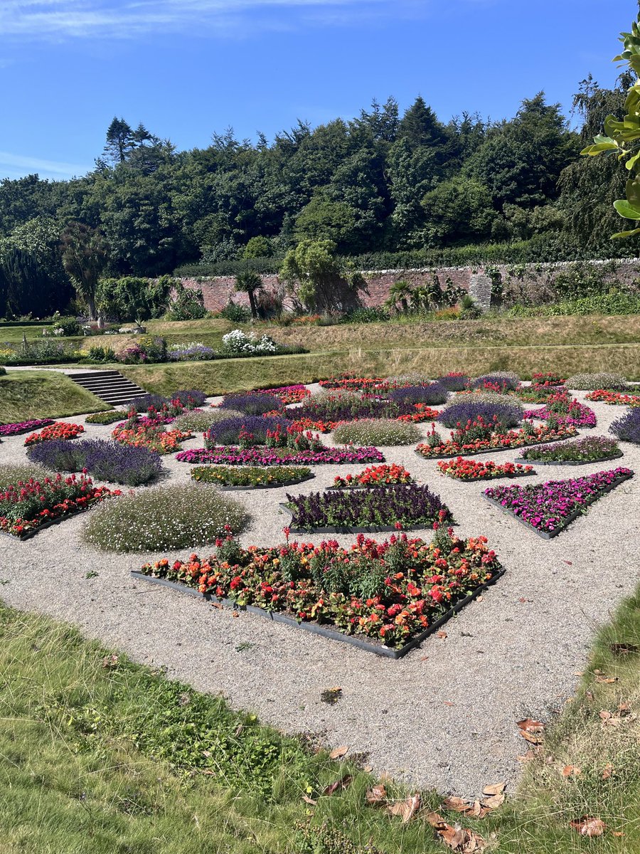 ionarees's tweet photo. #CastleWard 18th-century house .
Sunken Victorian garden
#Strangford #CountyDown
#NationalTrust https://t.co/yTAV4GZVqC