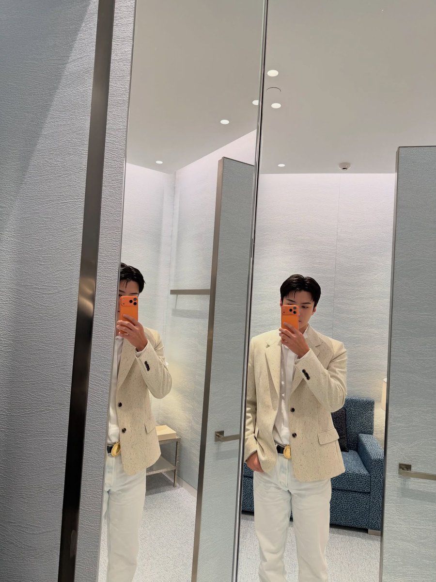 EXOGlobal's tweet photo. [OFFICIAL] 260723 #SEHUN Instagram Update (1/2)

“@Dior #DiorWinter26”

#EXO #엑소 @weareoneEXO https://t.co/6ygQhOFHdN