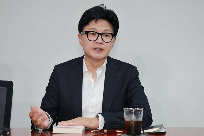 amnseoul's tweet photo. ‘정치적 계륵’ 한동훈, 보완수사권 붙잡고 존재감 구걸하다 또 헛발질 https://t.co/W0CaSbZYHM https://t.co/tAuRvuricY