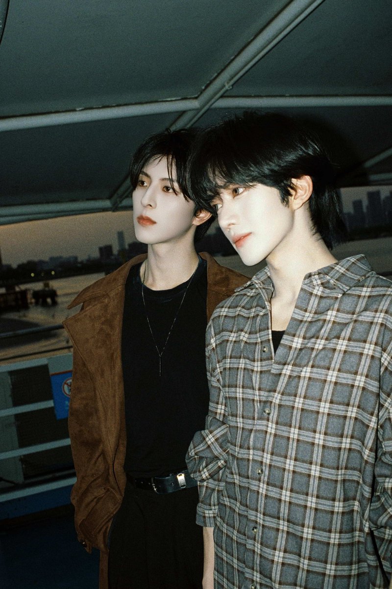 XINGQIUGLOBAL's tweet photo. 23072026 ELIOT HUANG WEIBO UPDATE

The 61st second I borrowed from you

🔗https://t.co/s4Uh4JfKMy

#ELIOTHUANG #HUANGXING #黄星 #KIPUKAQIU #QIUDINGJIE #邱鼎杰 #XINGQIU #XYQQJ https://t.co/QHSZlTPIEw