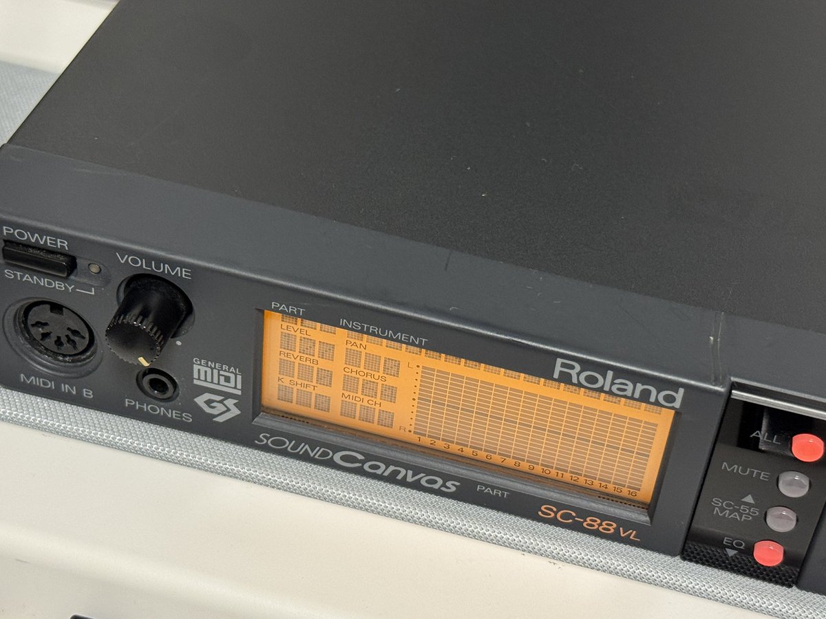 re_ondo's tweet photo. ウチで「ドンカマ」として頑張ってくれているRoland SC-88 VL

今聴いても音良いんだよね https://t.co/PvToF6Qnkp
