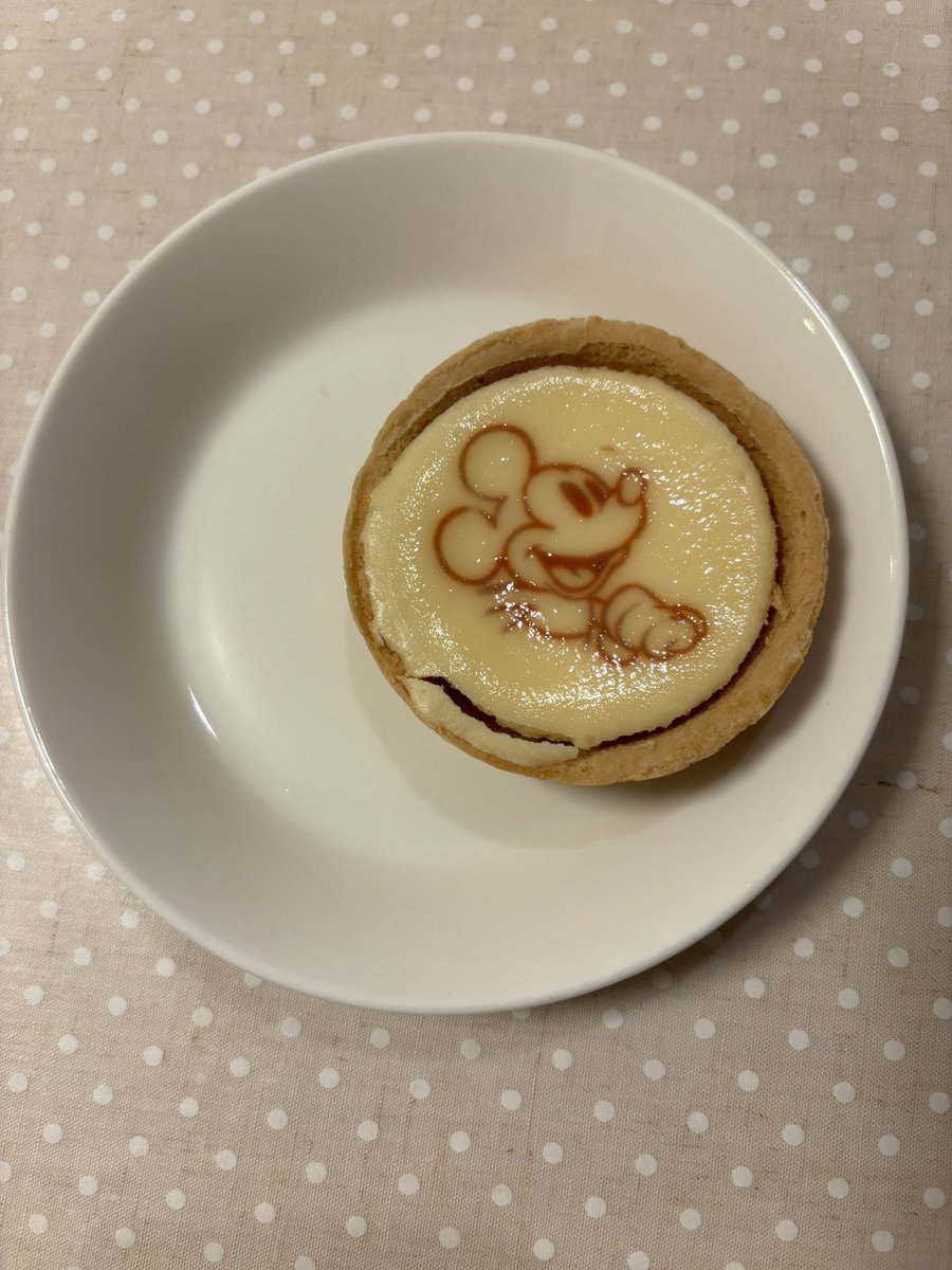 leafoflavender's tweet photo. 今夜のデザート😊❣️

#チーズタルト
#ミッキーマウス
#ミニーマウス https://t.co/tmmQPMQFFa