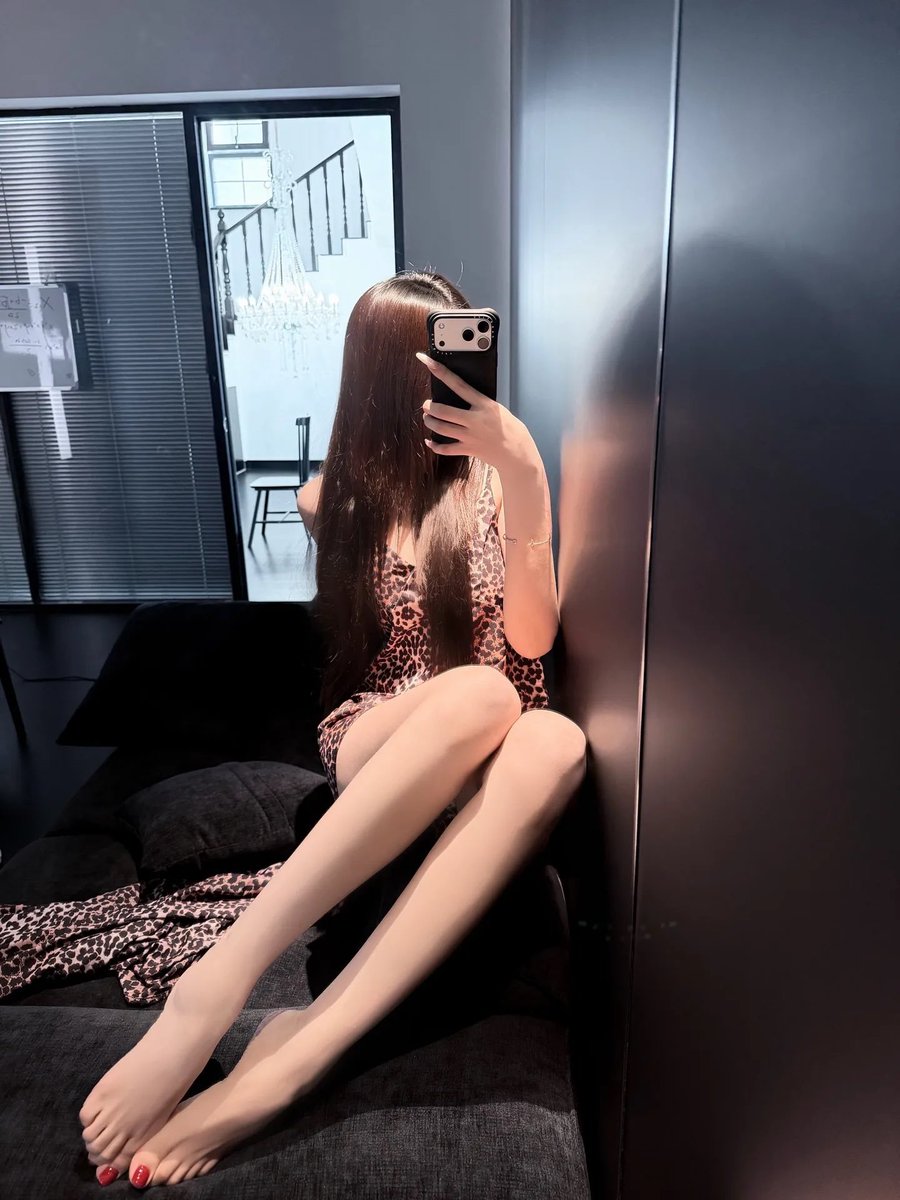 Narrendaa's tweet photo. 精致 #反差 #附近可撩 https://t.co/pWXlrCHFBO