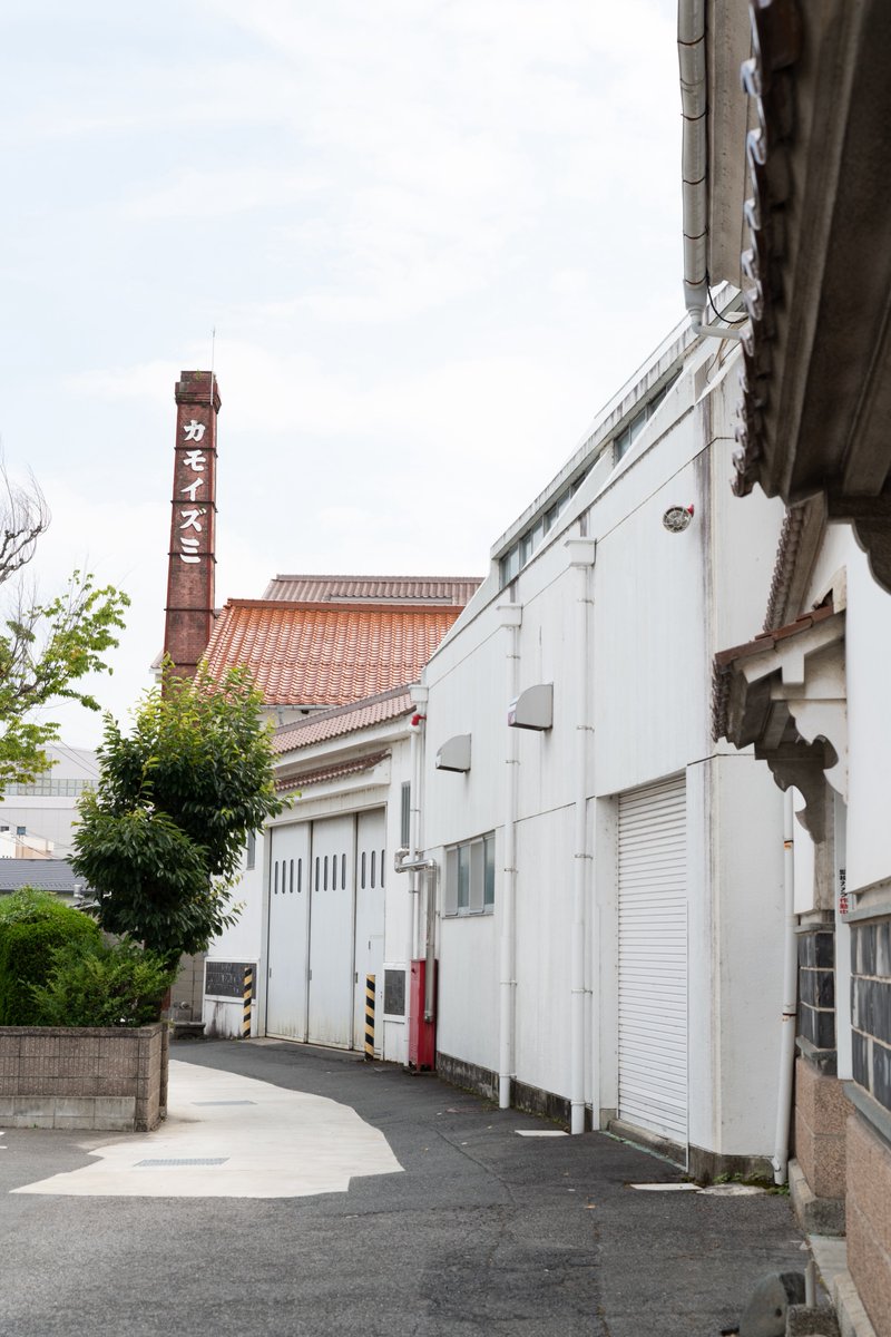 chiossonecurry's tweet photo. 広島県東広島市・西条酒蔵通り(2026.7.18)

青春18きっぷ旅
賀茂鶴をはじめいくつもの蔵元が集まる西条で途中下車
列車なので気にせず試飲できるのが良い https://t.co/DuL1D2gCvE