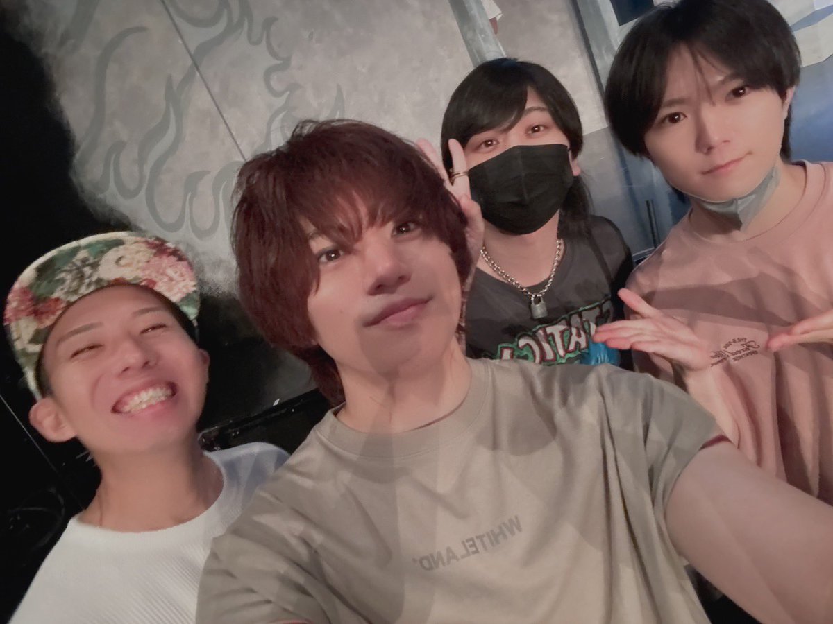 toshi__joy's tweet photo. #刃牙ステ みんなで観劇させていただきました！！

かっこよかった。。。
いつもの優しくて柔らかい祐吾さんが、舞台の上では完全に刃牙そのものでした。
殺陣も演技も鳥肌立ちまくりでした！！！！！ https://t.co/WsNKcESRAo