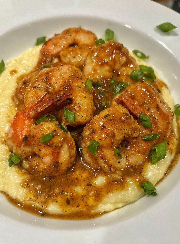 bossbabejass's tweet photo. Shrimp &amp; Grits 😍 https://t.co/hPdvzQmugK