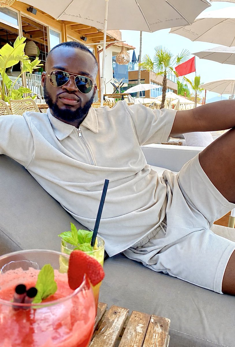 AdamYiosese's tweet photo. The markets don't stop. Neither does the vision. But don't forget to enjoy the journey.

#trader #vacation https://t.co/SNczI4pdZ5