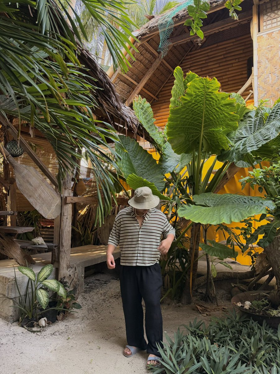 coconaaas's tweet photo. 🌺🧚🏽‍♂️🍃 https://t.co/F9gtgxYV3t