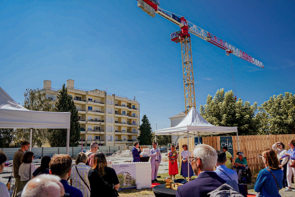 ChristopheBechu's tweet photo. 🏗️ Pose de la première pierre des « Terrasses Guynemer » à Angers !

Avec @BanqueDesTerr, @Podeliha_AL, @ActionLogement, @AngersMetropole, @Angers. https://t.co/Tbu4HBrJFw