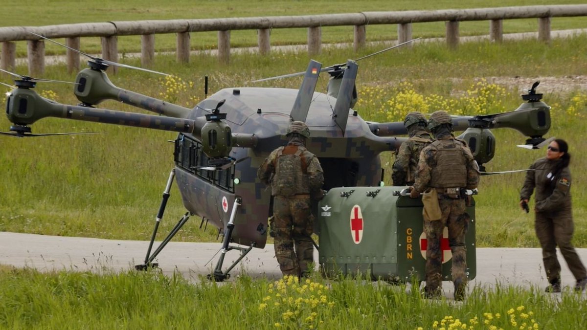 embention's tweet photo. The EU-funded #iMEDCAP project was tested at Vigorous Warrior in Estonia! 🇪🇺🚁

@Embention provided safety-critical tech—Veronte 4x, MCx motor controllers &amp; VBN systems—ensuring full autonomy for the rescue UAV.

Read more 👇
https://t.co/BVEJLunuGp https://t.co/TdHOeQS6LX