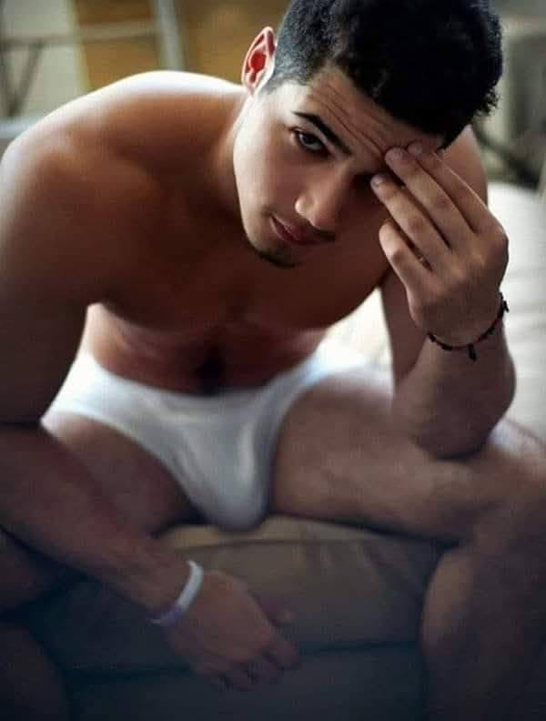 Submariner808's tweet photo. Good morning! Happy Thursday! https://t.co/x9AEgoN6Ne