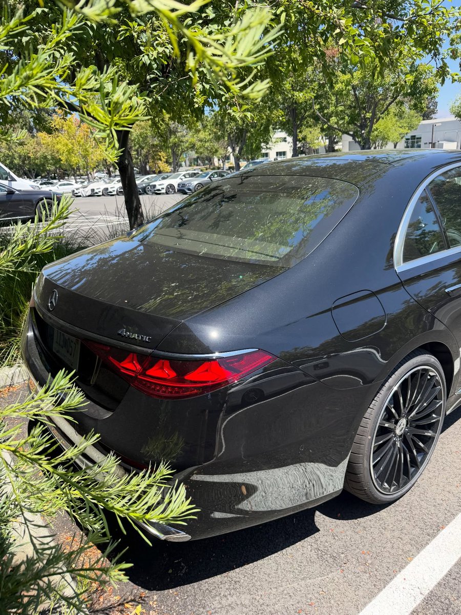 mbmaybachfans's tweet photo. New Luxury Mercedes-Benz S-Class and GLS

📸: @underratedautos (IG) https://t.co/4ZIq1M7RXY