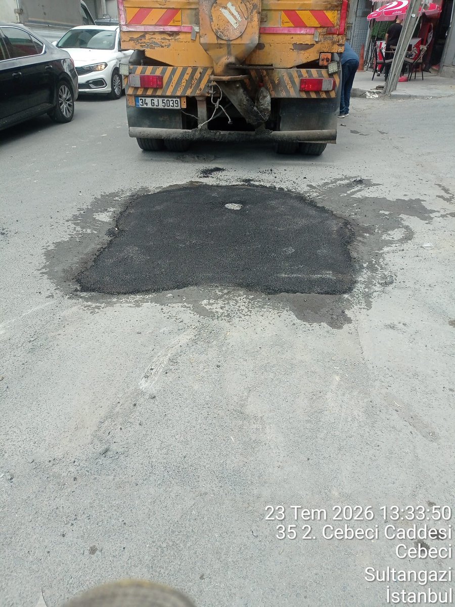 tayyaroz's tweet photo. İSKİ Çalışıyor.
Sultangazi ilçemizde beklenen yağış öncesi atıksu hatlarımızı kontrol ediyor, imalat ve üst kaplama çalışmalarımıza devam ediyoruz. https://t.co/e8aWb7kamv