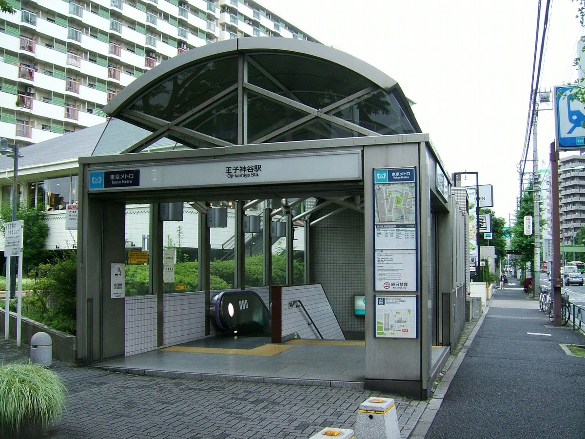 駅が謎に大きい王寺町民bot tweet media