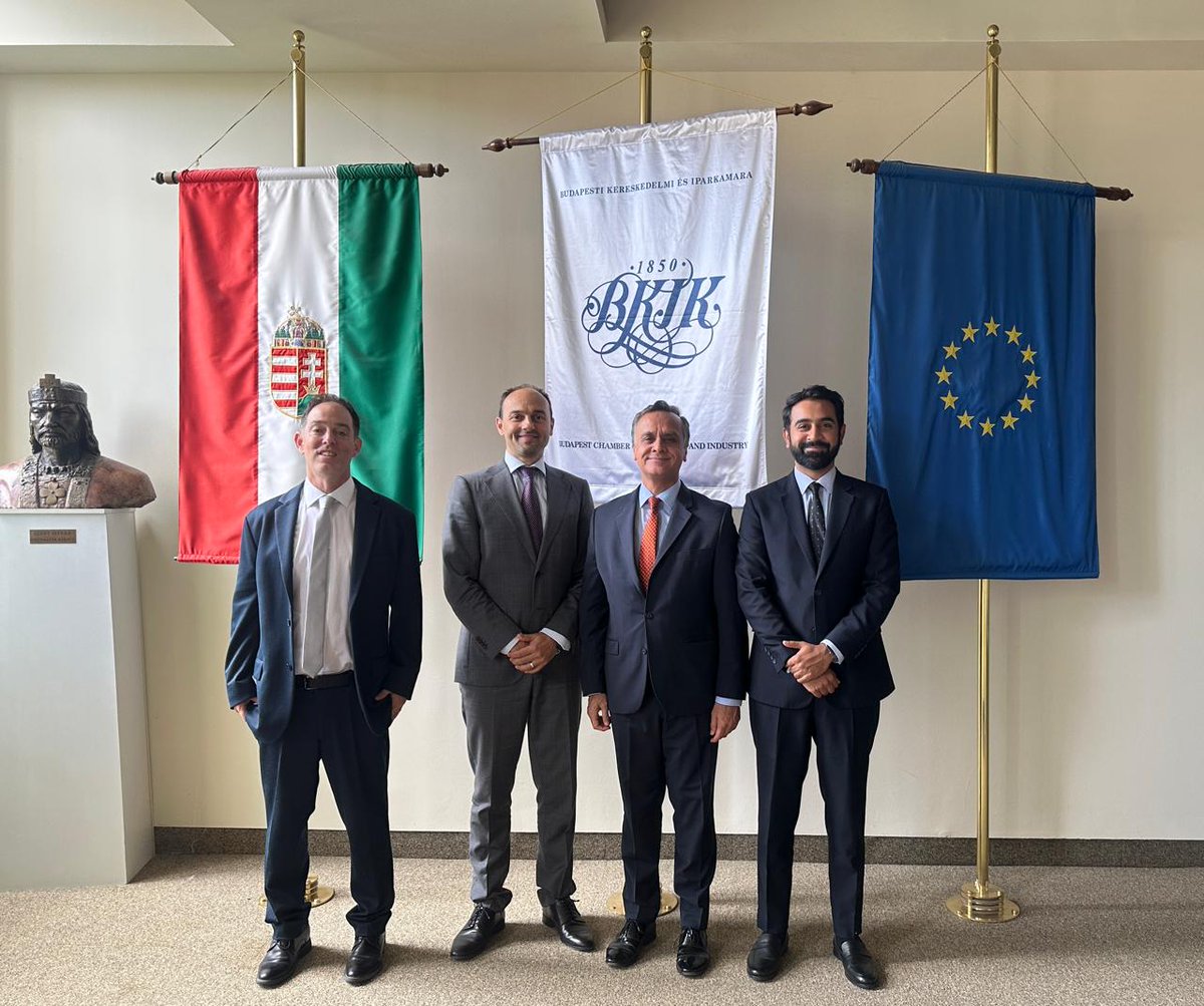 PakinHungary_'s tweet photo. Amb Asif Hussain Memon, accompanied by the TIA, met Mr. Attila Bíró, President of Export-Import Development, and Mr. Péter Babák, Head of International Relations, at the Budapest Chamber of Commerce &amp; Industry. Discussions focused on deepening bilateral trade and investment ties. https://t.co/0SPKU9tmSx