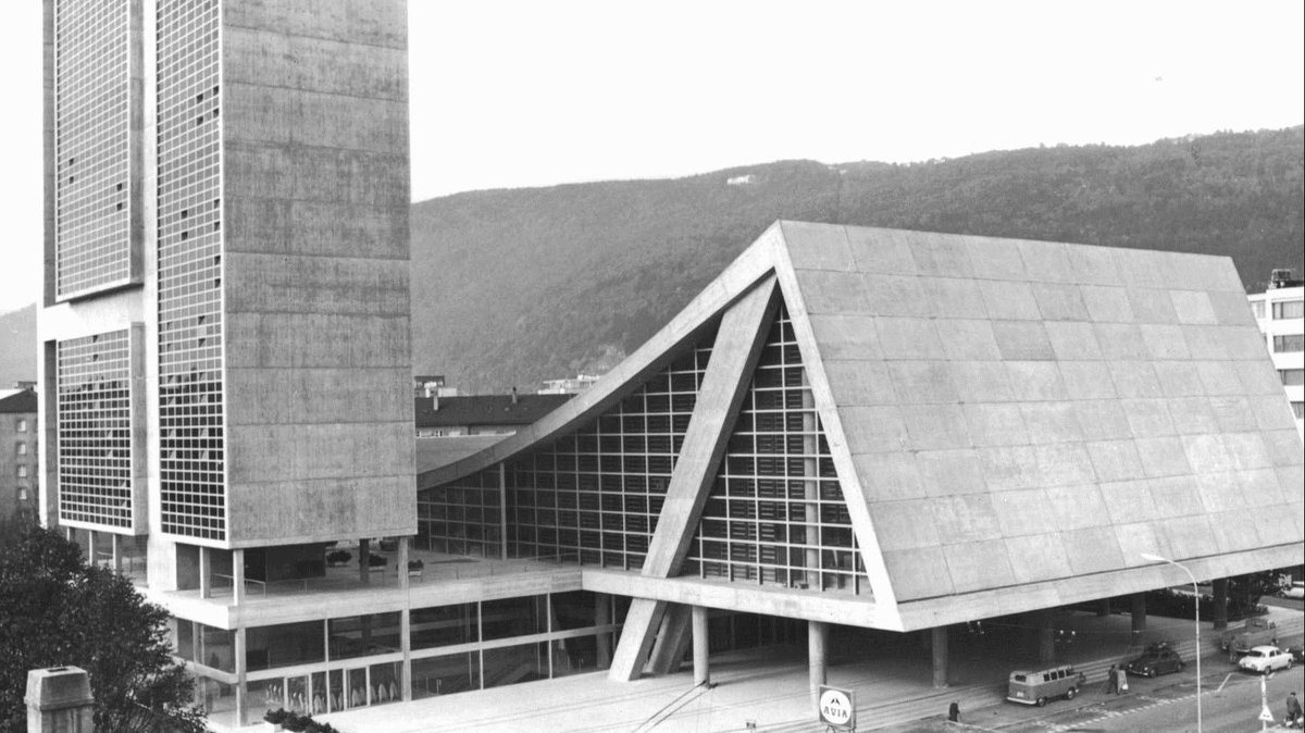 archinerds's tweet photo. Pool and Congress centre, Max Schlup, Biel-Bienne, Switzerland, 1966.

Follow archinerds for your daily dose of architecture
#archinerds #architecture #maxschlup #brutalism #swissarchitecture https://t.co/wMfiL5Ii94