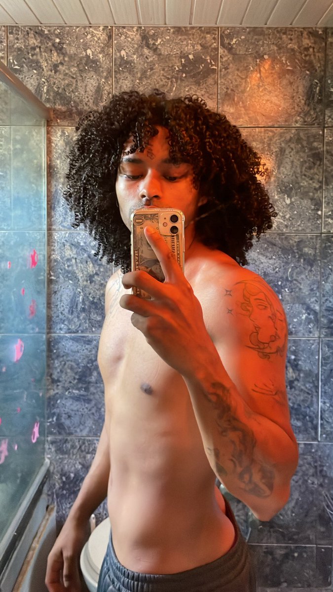 oli tweet media