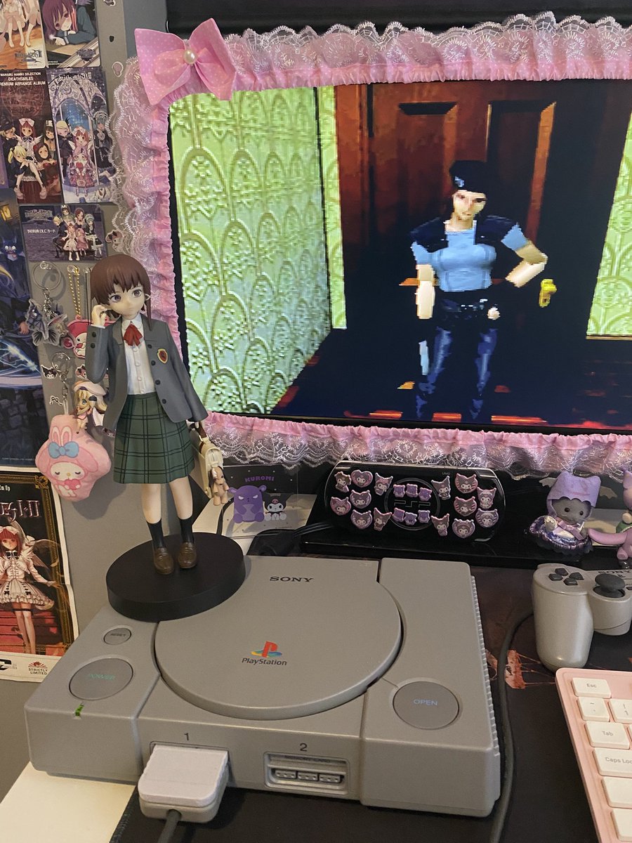 kuromipsp's tweet photo. lain iwakura https://t.co/4M7nVgwy53