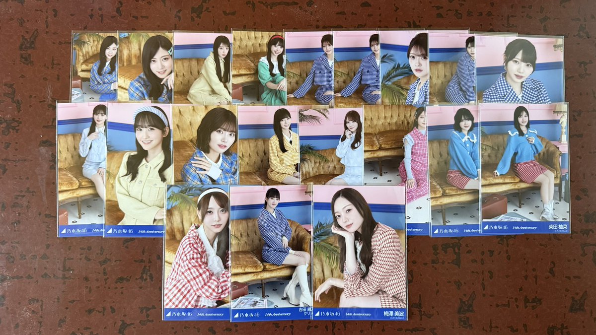 Mr7Ag's tweet photo. 今日仕事休みだったから、やっと整理できた！📸
被りも多かったけど、今回は開封・整理報告です🙇‍♂️
トレ募集は整理が終わってから別で投稿します！

てか、アニバのレアポって3枚目の写真の認識で合ってますか？🤔
間違ってたら教えていただけると嬉しいです！ https://t.co/al669wQqlX