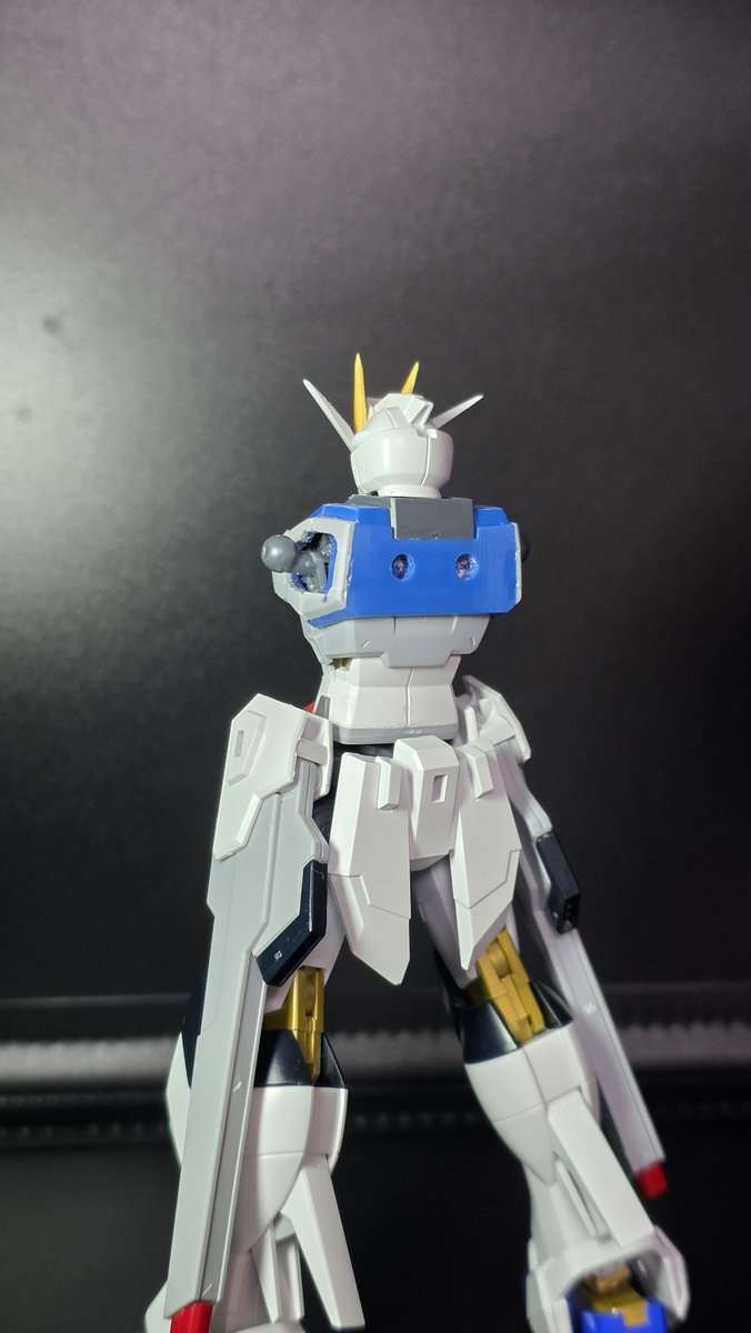 masa_Gunpla's tweet photo. HG マイティーストライクフリーダムガンダム  進捗
胴体は2mm延長し、横幅を左右1mmずつ増やす
脇を開口し、曲げた時に内部フレームが見えるようにしました
 #ガンプラ  #ガンプラ改造  #ミキシング https://t.co/NTYiojxhW2