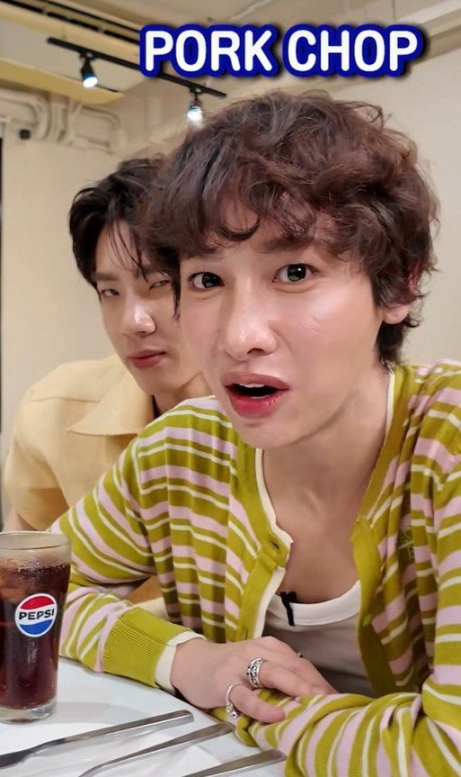 jumplings_'s tweet photo. left buttcheek can't stray too far away from right buttcheek

OFFGUN X PEPSI EAT P2
#มิตรชวนEATbyเป๊ปซี่มิตรชวนกินEP3 https://t.co/UCm62MrTQX