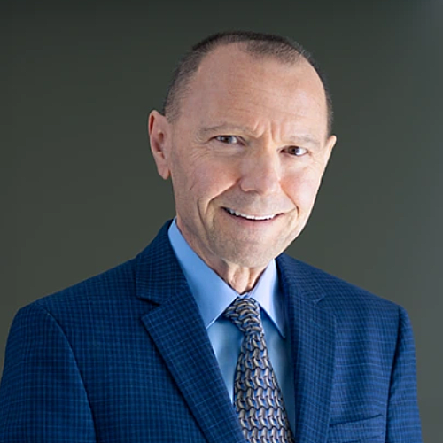 AACI_Cancer's tweet photo. Dr. Dan Theodorescu of @UAZCancer received the Spence Medal from the American Association of Genitourinary Surgeons, recognizing his lifetime contributions to urology.
Read more in the #AACIUpdate: https://t.co/aV5Tm7FawO #Awards #Honors https://t.co/ReU9ZaK6Ii