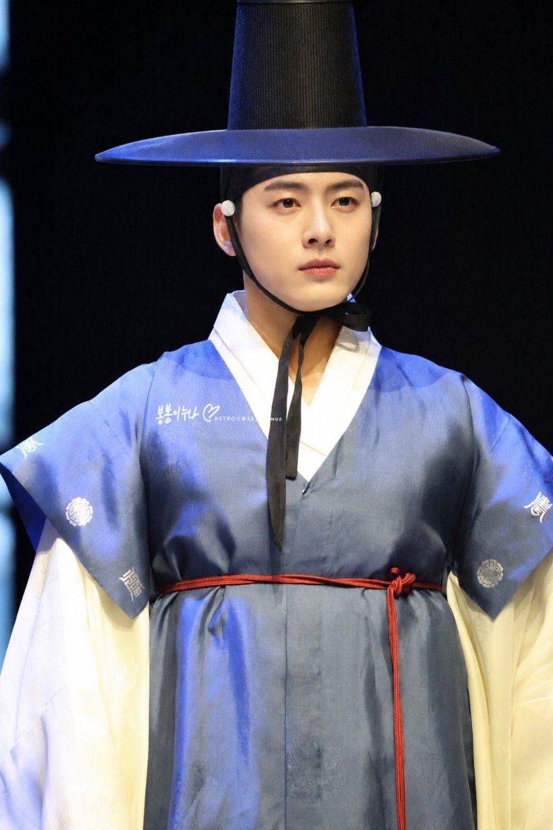KT_CEW's tweet photo. 🪖 D-188 เป็นวันที่มีความสุขที่สุดเลย ได้เห็นรอยยิ้มของดงมินอีกครั้ง 🥳🥳 https://t.co/nmsIQDHTX2