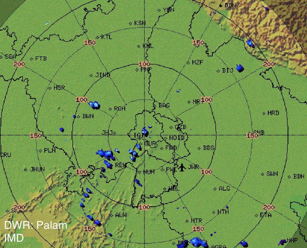 indiametsky's tweet photo. Isolated weak cumulonimbus clouds are forming over Delhi and Ncr region to bring short spells of light-moderate rains with shirt burst of heavy rains in Central Delhi, Western Delhi and nearby areas. This will impact the ongoing protest at Jantar Mantar and rains in nearby area are likely but these showers will not last more than 5-15 mins due to fast moving nature of the clouds.

•Similar kind of activities are expected in Punjab, Haryana and UttarPradesh and only a fraction of the places will be covered by these till tomorrow morning.

•Some widespread rains are expected from 27-30th July in Northern Plains of India
#DelhiRains.