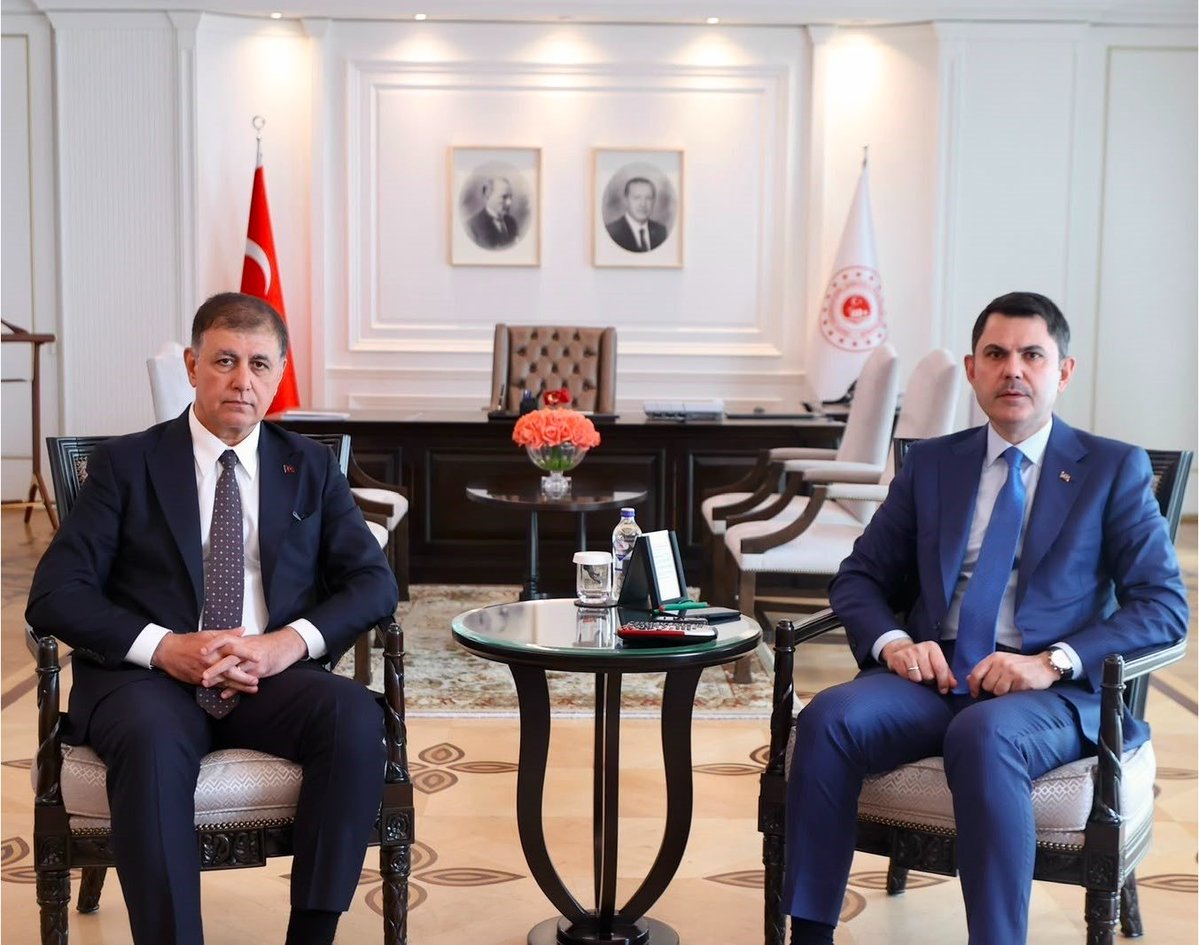 HurmaEdit's tweet photo. 🔴 Murat Kurum, İzmir Büyükşehir Belediye Başkanı Cemil Tugay’ı kabul etti. https://t.co/m4BTkOlQTc