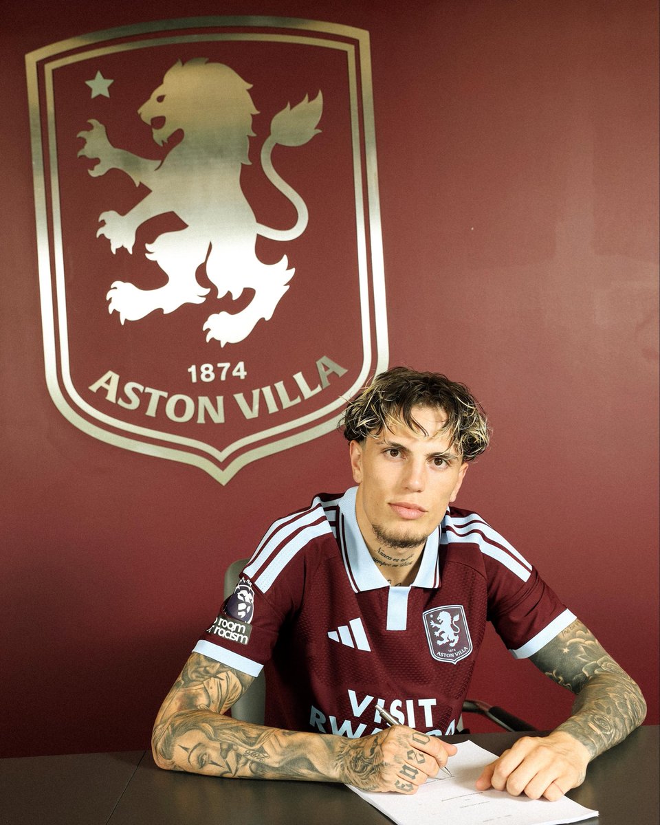 AVFCOfficial's tweet photo. Where he belongs. https://t.co/RcNdohBaAN