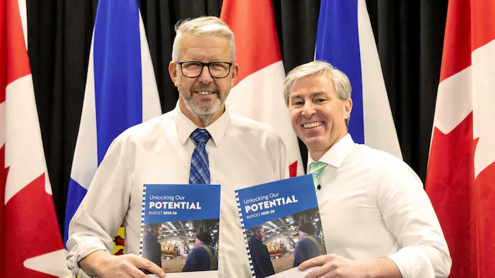 BigJMcC's tweet photo. @JohnLohrPC @nspc @ChenderClaudia @NovaScotiaDerek @projectUSI @laurentroulston Rent in #Halifax absorbs around 57.8% of a typical monthly income, which is $3,509.

Essential food costs take up an additional 18.5%, costing an avg. of $650 per month.

That leaves Haligonians w. roughly 23.6% ($830) of their monthly income for daily expenses &amp; savings. 

#NSPC https://t.co/wkQkDihgKa