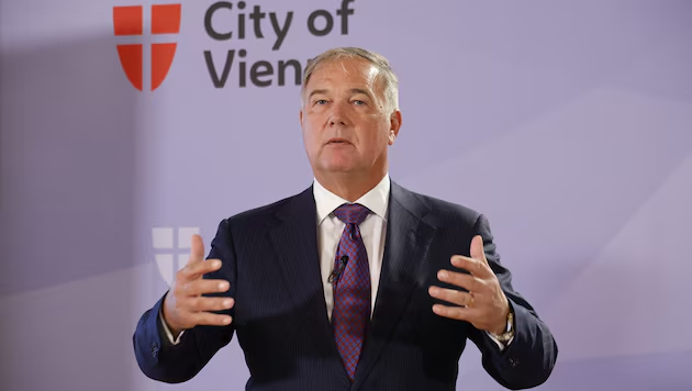 krone_at's tweet photo. Der ÖVP reicht es: Walter Ruck wird aus der Partei ausgeschlossen, wie die „Krone“ erfuhr. https://t.co/5JEHRAeiWF https://t.co/jpdk1TPhX8