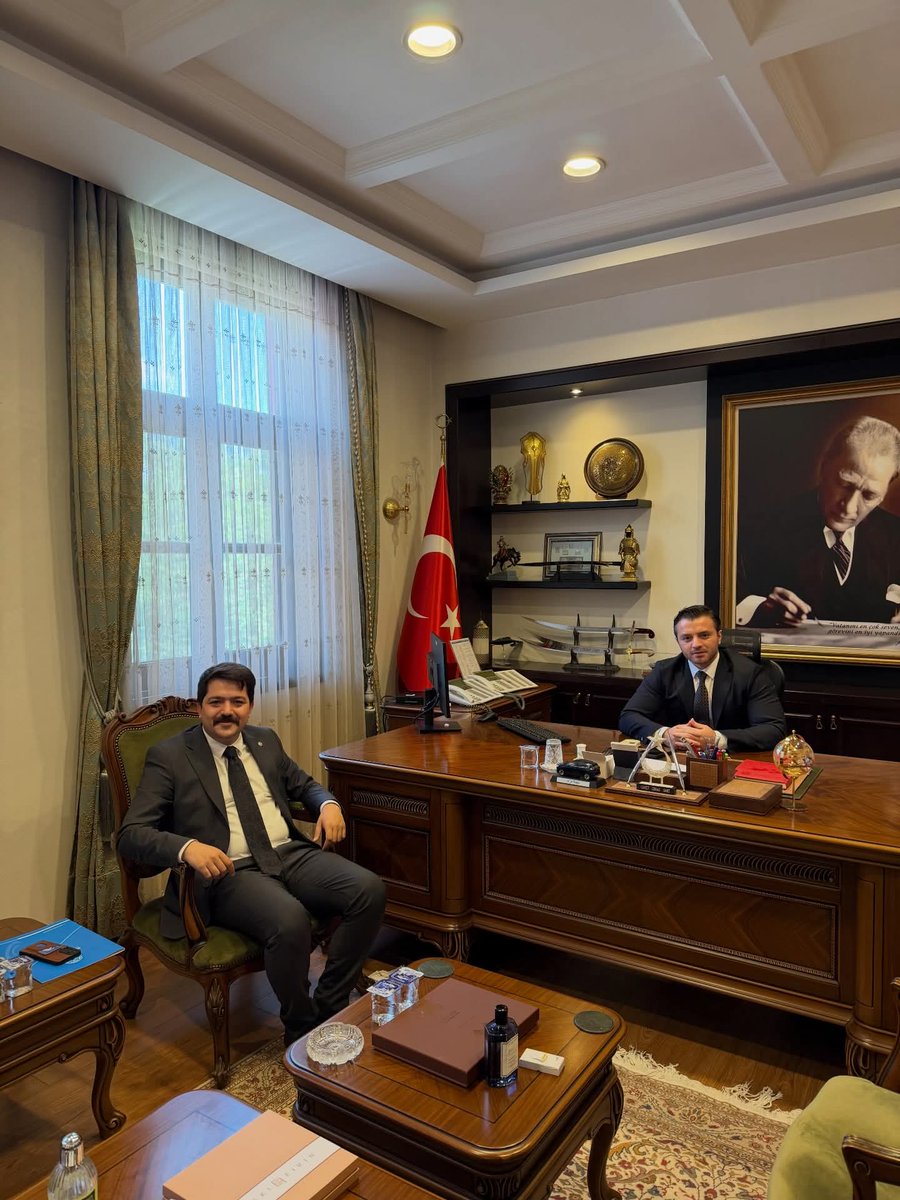 TarkanBANKUR's tweet photo. 📌 ADALET BAKANLIĞI PERSONEL GENEL MÜDÜRÜMÜZE ZİYARET

📌 Genel Başkan Yardımcımız Tarkan Ömer BANKUR, Adalet Bakanlığı Personel Genel Müdürü Sayın Cahit Cihad SARI’yı makamında ziyaret etti.

📌 Oldukça samimi ve verimli bir ortamda gerçekleşen ziyarette, karşılıklı görüş alışverişinde bulunuldu. Nazik kabulleri ve yakın ilgileri dolayısıyla Sayın Personel Genel Müdürümüze teşekkür ediyor, çalışmalarında başarılar diliyoruz.

@AdaletPGM 
@CahitCihadSari