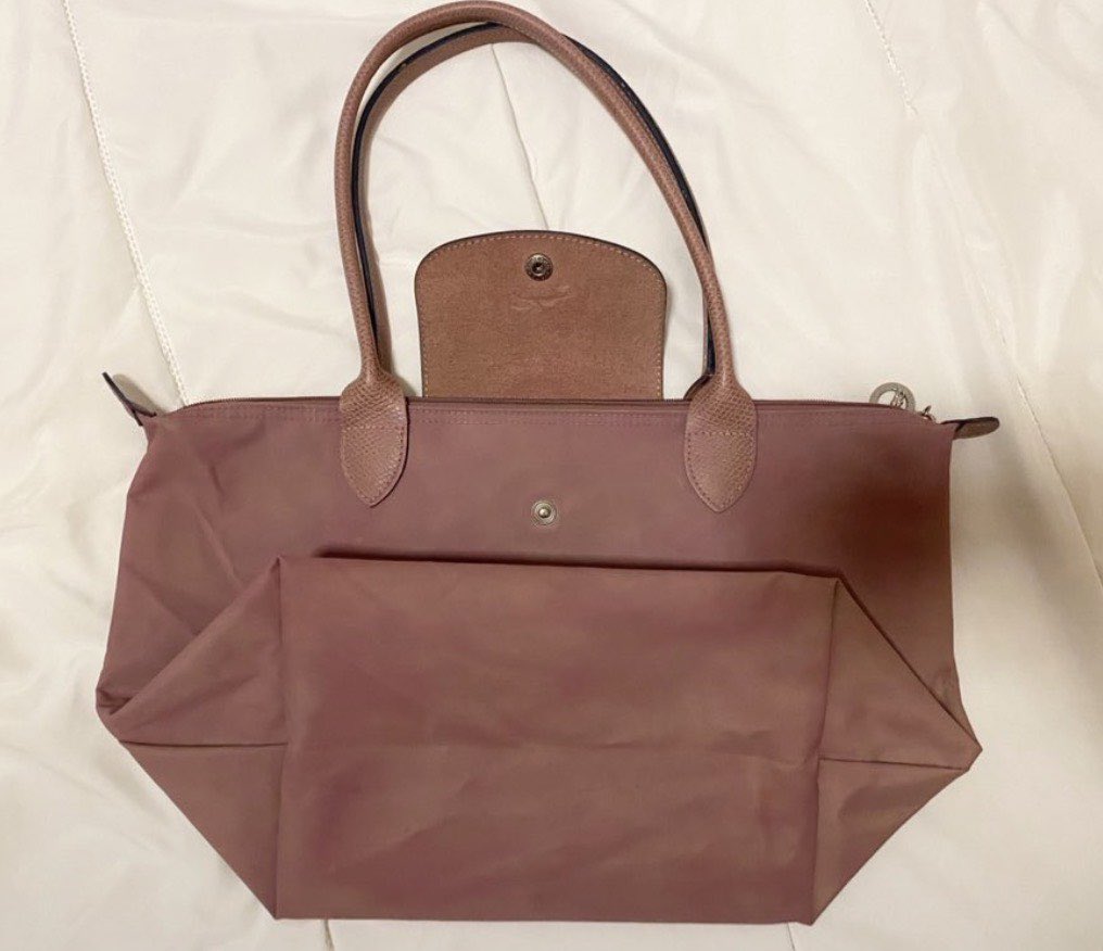 melodykittymiss's tweet photo. ˚˳⟡ ฝากขาย 🧁🎀
🖐🏻🍧 2.ส่งต่อ Longchamp Club Bois de Rose (สีตามหารhopไม่ผลิตแล้ว) Size : S(M) Long ผ้าแข็งไม่พองใดๆยังดูดี หูจับฝาแข็งแรง
อะไหล่เงาขอบมุมดี
ส่งต่อ : 2,700 บาท
✿ สนใจทักไลน์ 🐰
#longchampthailand #ส่งต่อlongchamp
#longchampมือสอง #ส่งต่อกระเป๋า #longchamp https://t.co/ofTcQ3EEMY