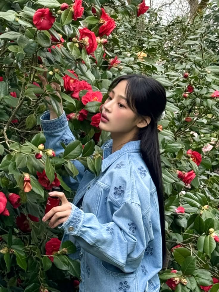 varchiviese's tweet photo. sebenarnya di usia skrg, gue tuh udah ngga terlalu ngikutin GG lagi. Kayak selain irl bneran sibuk, males ngikutin drama yg ada, tapi semenjak Rami BM hiatus, 4 cewek ini narik bgt perhatian gue. https://t.co/lRPZUScaDu
