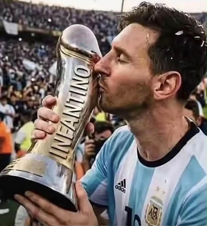 RitoMoy33's tweet photo. @FelipeLobo27213 @Messias30_ JAJAJAJAJAJ 🤣😂🤣😂🤣 Lloros como estos? 😂🤣😂🤣😂😂🤣😂 haaaay estos come cuando hay 😂🤣😂🤣 https://t.co/JKiMEfRj04