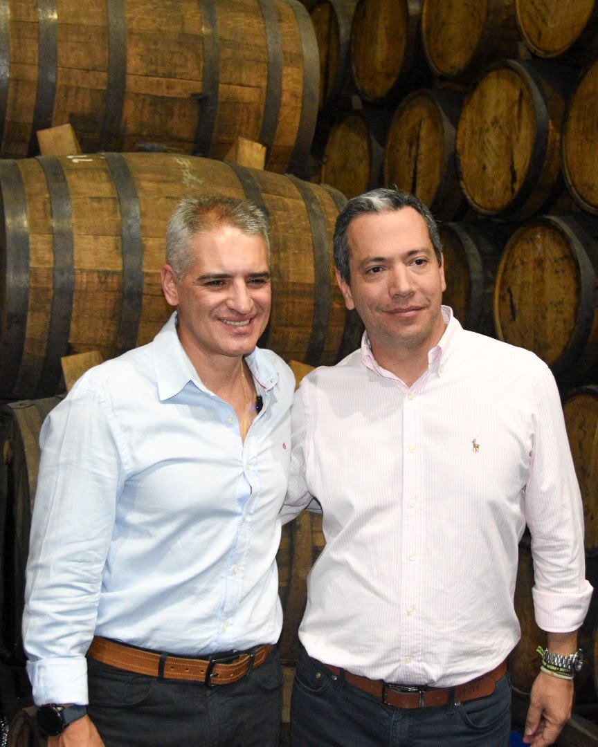 EstebanRamosM's tweet photo. Mi último recorrido por la @flaenlinea junto al gobernador @andresjrendonc.
Agradezco sus generosas palabras de reconocimiento hacia una gestión marcada por el compromiso, el trabajo y los resultados. 
¡Seguiremos! https://t.co/IA8Jm1yDmx
