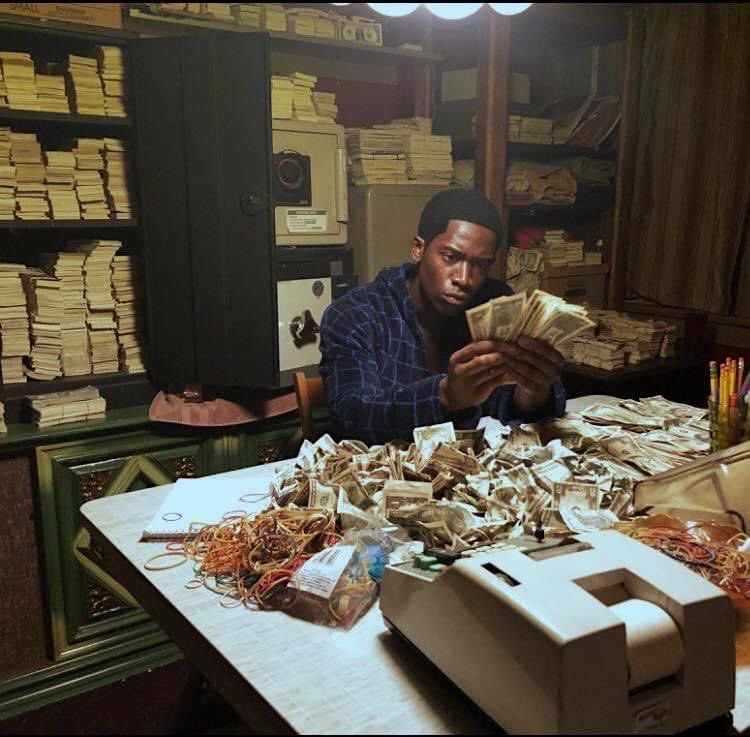 _OmariBM's tweet photo. It’s better to be rich and sad than to be poor and happy. https://t.co/A2wgQ9xpUn