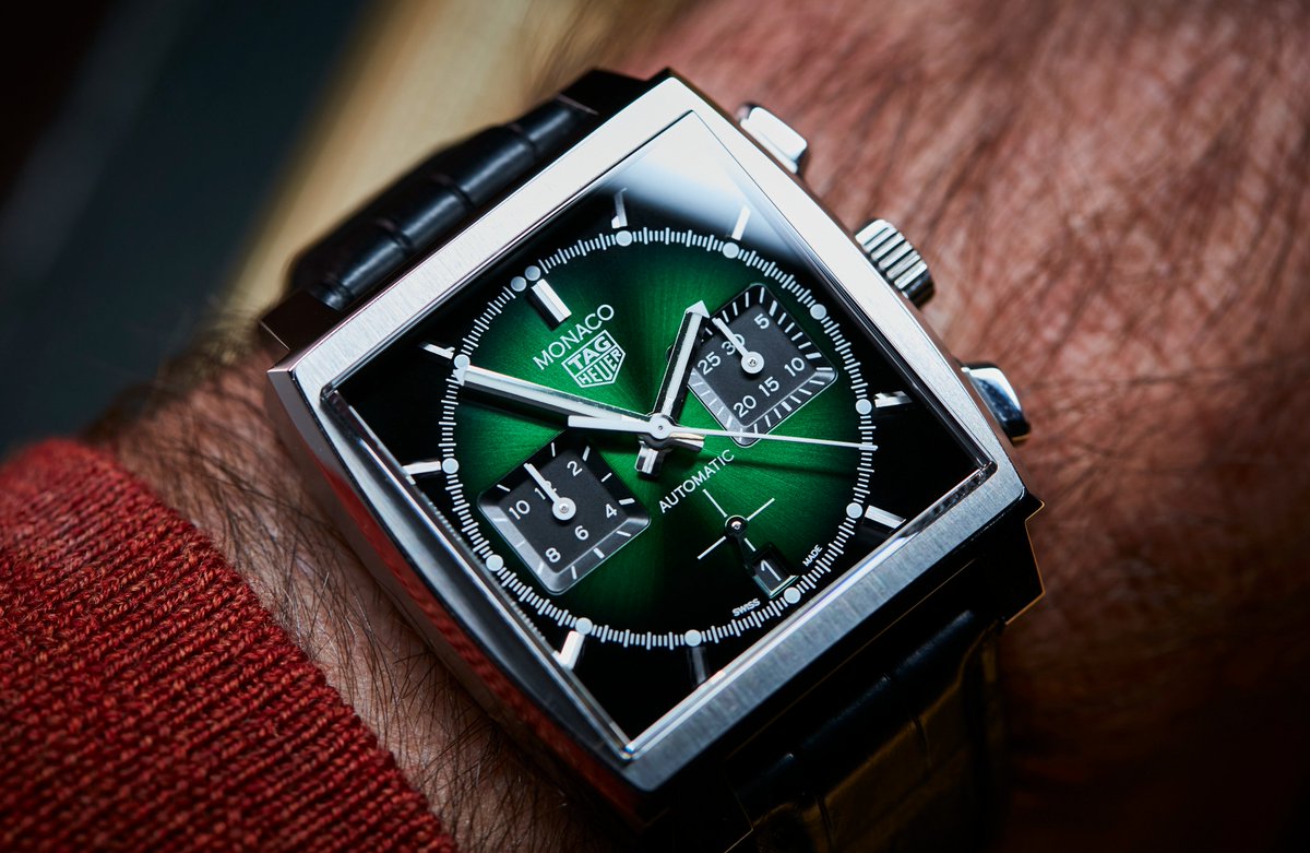 Relojes_GC's tweet photo. Aunque soy más del Barcelona, me gustó el jersey de visitante del Real Madrid. Lo cambiaría con un Citizen Series8 831, un TAG Heuer Monaco o ya subiendo de nivel un Royal Oak Jumbo de platino 👌🏼 ustedes con que reloj lo combinarían? https://t.co/9NiywlDLRo