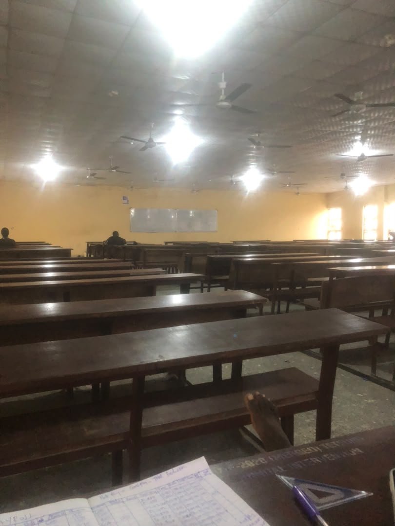 unicalstudents's tweet photo. UNICAL Students Rejoice as SUG President announces Restoration of lighting to Pavilions 2 and 3 on campus https://t.co/VIxh97rapy