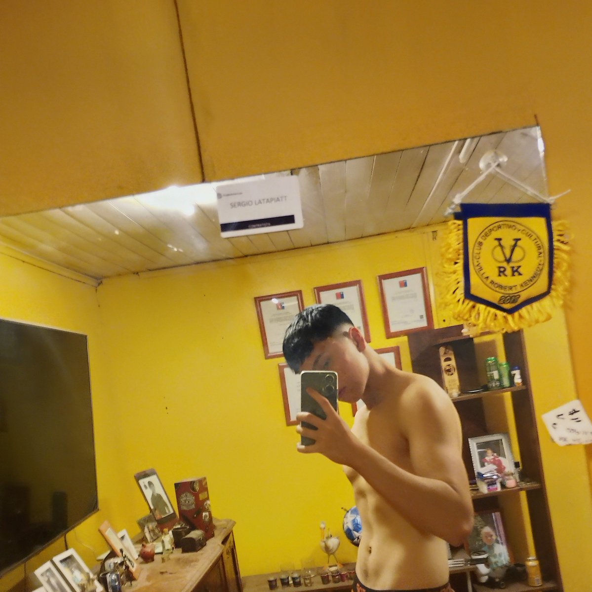 Alexaaandeerr20's tweet photo. aguante la villa robert kennedy loco😝 https://t.co/1H48G0CqFF