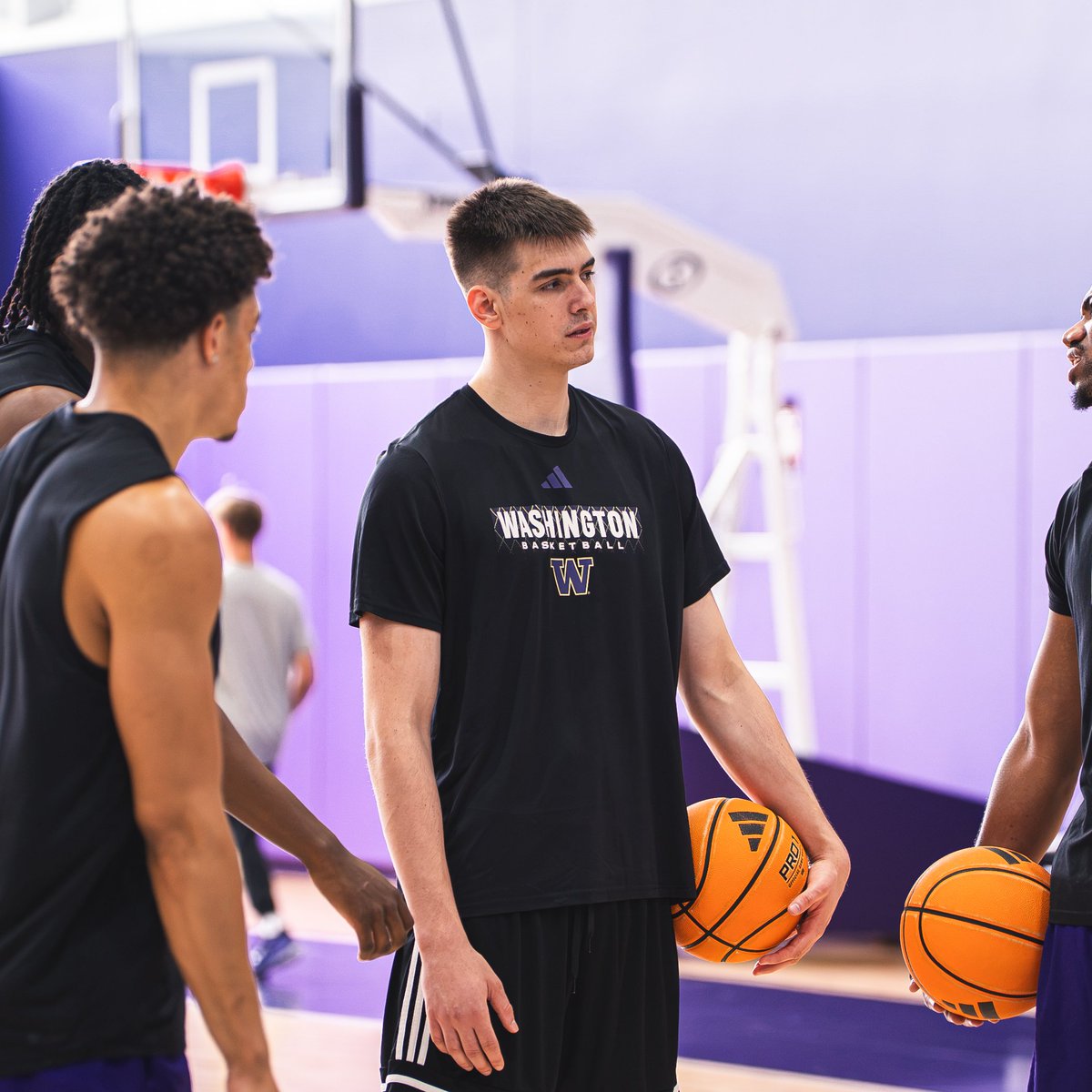UW_MBB's tweet photo. Returned from his European summer! Glad to have you back @NikolaDzepina‼️ https://t.co/TvgGVNwmtr