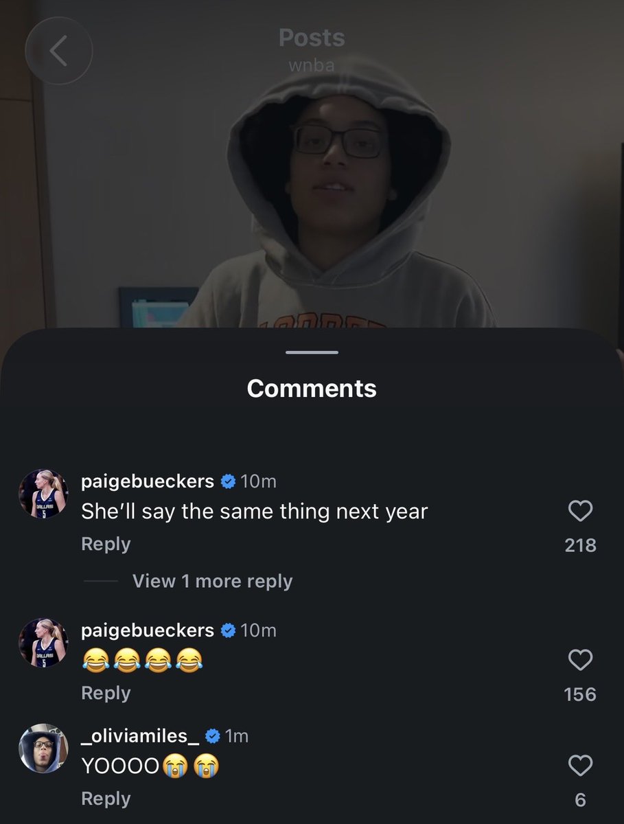 sportsfan6718's tweet photo. Rookie year vs sophomore year 😂😭 https://t.co/HrFqcsWQBI
