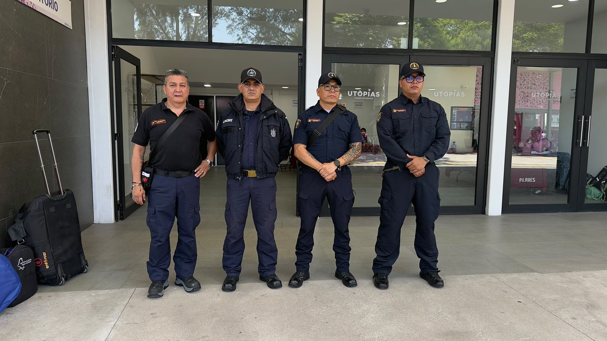 JefeVulcanoCova's tweet photo. Realizamos una jornada de capacitación con la comunidad de @CdmxPilares sobre cómo activar los servicios de emergencia y primeros auxilios, con el objetivo de fortalecer su capacidad de respuesta ante cualquier incidente. 

En esta ocasión participaron 300 personas, pero nos preparamos para continuar capacitando a todo el personal de todos los PILARES que existen en la capital. 

@ClaraBrugadaM
