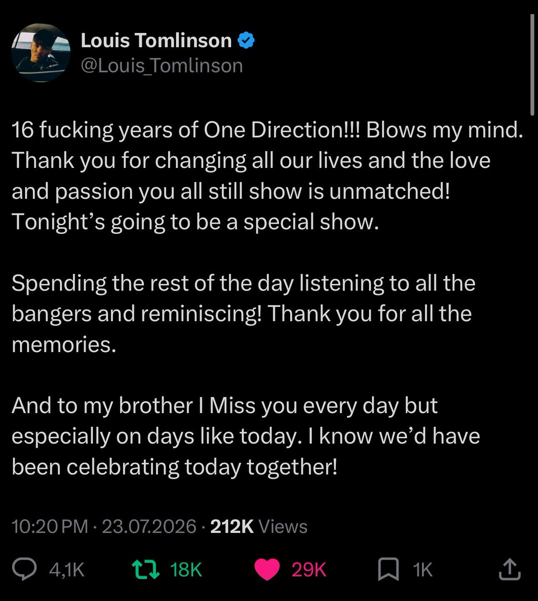 sluttyshortrry's tweet photo. happy anniversary to those who celebrate (louis)😖😖 https://t.co/oCS1d8tfak