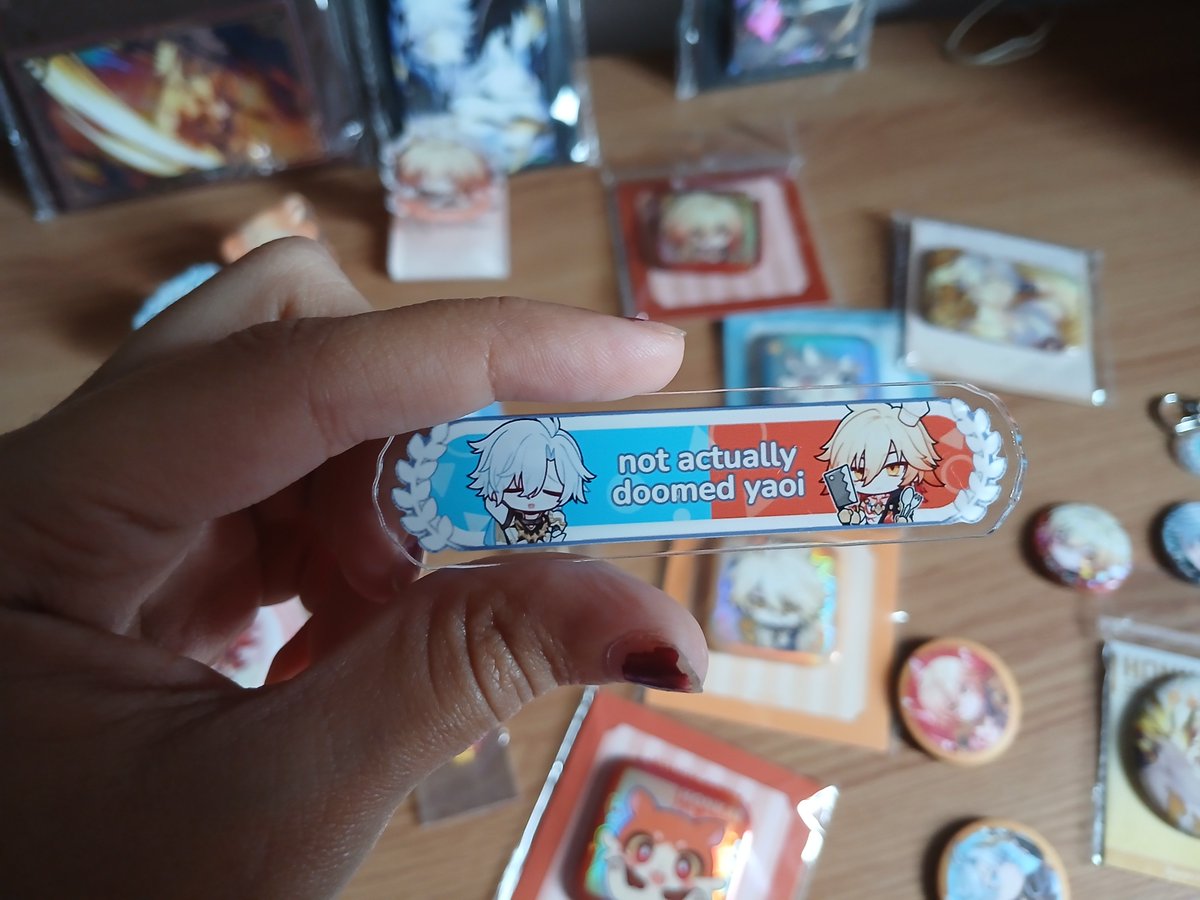 akisuiu's tweet photo. do you guys like my new pin https://t.co/ECAr1tZuOK